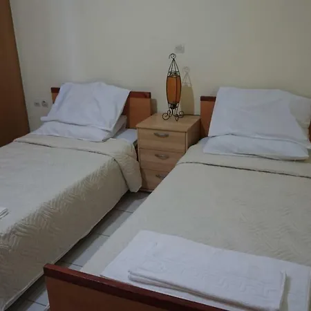 Floras Apartmet *